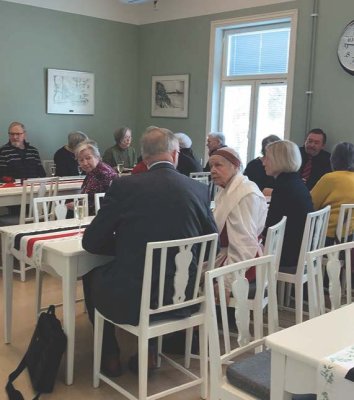 85-vuotisjuhla juhlaväki 85-vuotisjuhla juhlaväki