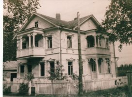 Armas Tolosen talo kesällä 1943