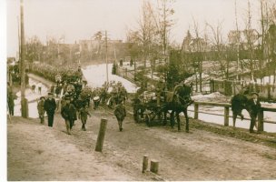 Hautajaissaatto Raivolasta Kivennavalle vuonna 1924.