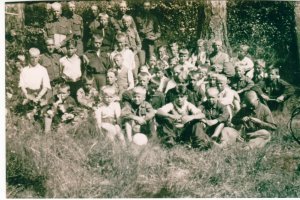 Suojeluskunnan (286)  poikaosaston leiri  Apteekinsaaressa1938 (kuva: Maire Nordström).