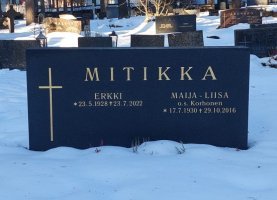 Mitikka Erkki (Vanhakylä) ja Maija-Liisa os. Korhonen Sodankylän Vanha hautausmaa 22.10.2023 kuvaaja Tapio Poikela