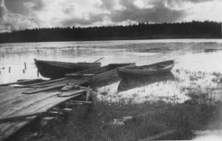 Hounijärven katoksen veneranta syksyllä 1941