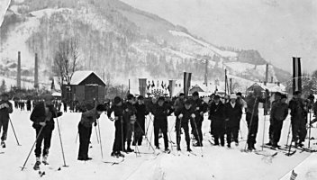 Työväen Talviolympialaisissa 1931. 
