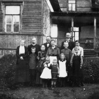 Rauha ja Oskar Ögårdin perhe 1910-luvulla