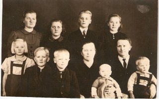 Otto ja Hilja Loukon perhekuva 1940