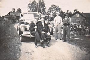 Pojat kauppareissulla