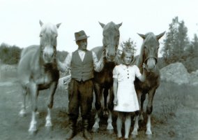 Antti Heikinpoika Tyni. Antilla oli tapana 1930-luvulla käydä Tervajärven Käen talossa (talo nro 47) sunnuntaisin 