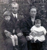 Marttinen Väinö ja Aili