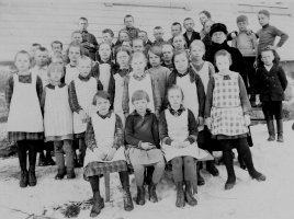 Kirkonkylän/Sipilän oppilaat ja opettaja v. 1929