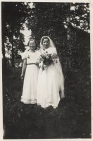 Morsiusneitona Helka Anttolainen
