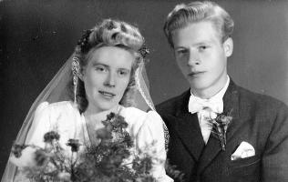 Helge s. 1924 ja Irma Vahvelainen