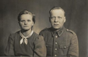 Sota-ajan kuvassa Toini ja Armas Koskelainen