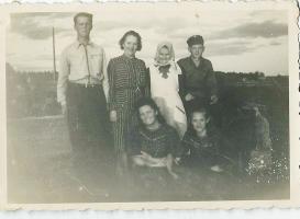 Heikkilän talon väkeä v 1944