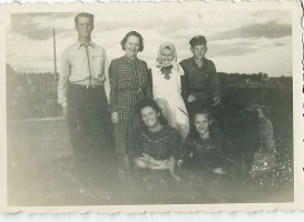 Heikkilän talon väkeä v 1944