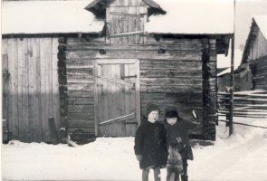 Walter Koskimies Maila-serkkunsa kanssa