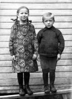 Pekkalan lapset Signe ja Rauni 