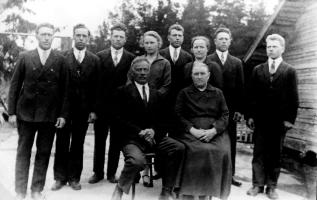 Heikki ja Anna Mälkki sekä heidän lapsensa 1936