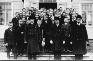 Rippikoululaiset, pojat syntyneet 1916