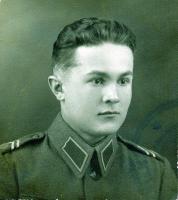 Hiiri Arvi Armas s.19.8.1916 Lappee, maanviljelijä, 32 RajaK k. 29.6.1941 Haikolammi-Telkjärvi, Vahviala, kaatui, ruumis evakuoitu ja haudattu