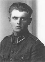 Käki Eino s. 14.1.1921 Vahviala (Koskela Rintelä) maanviljelijä, sotamies 6./JR 6 k. 5.7.1941 Hirslampi Jääski, kaatui, ruumis evakuoitu ja haudattu Vahviala Rauhamaa (Kerttu Waselius, teoksessa