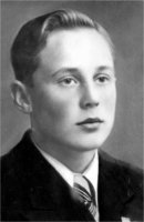 Käki Vilho s. 5.5.1924 Vahviala maanviljelijä, sotamies 5./JR 25 k. 19.6.1944 NL, kuoli sotavankeudessa Neuvostoliitossa tai Lapin sodan aikana saksalaisten sotavankina, haudattu Kouvola Elimäen hautausmaa p.o. (Väinö Käki)