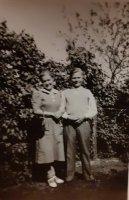 Ilma Sillanpää ja naapurikylän poika Tervajärveltä Ensio Nakari. 1930-luku (Vuokko Keskinen)