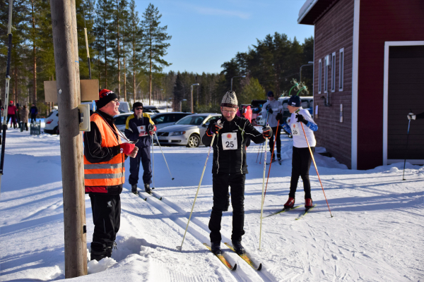 Arvo Leminen starttaamassa. Kuva Tuula Lamberg.