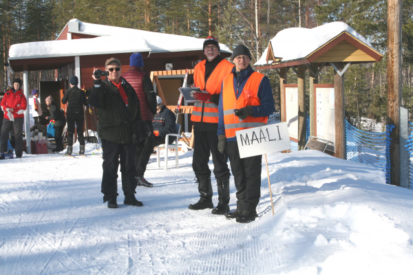 Maalitoimitsijat. Kuva Raimo Hannukainen.