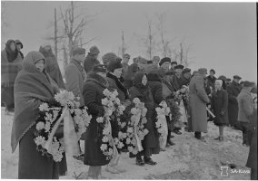 2. Ensimmäiset sankarihautajaiset Muolaassa hävitetyn kirkon liepeillä, 26.11.1941 (SA-kuva)