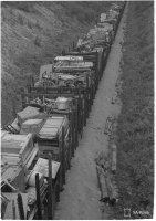 7. Evakkojuna matkalla Kannaksella, 18.6.1944 (Sot.virk. Riku Sarkola, valokuvaaja, SA-kuva)